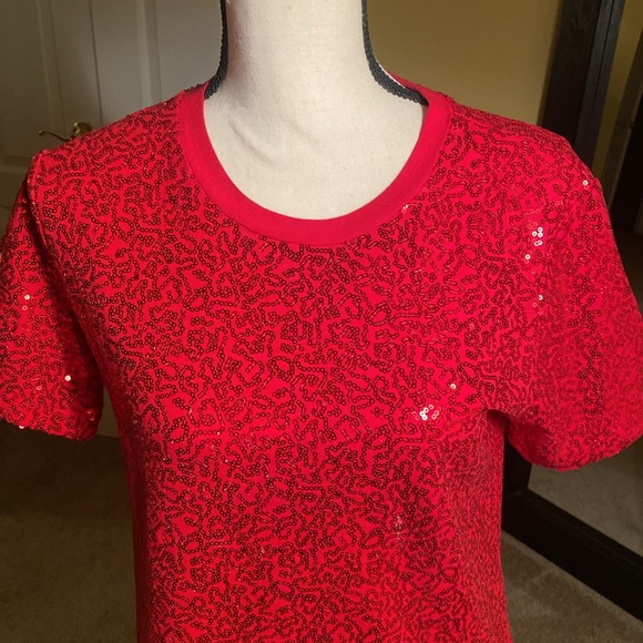 DKNY red size small sequin covered T-shirt - Picture 1 of 8